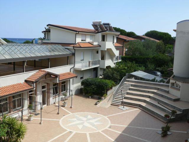 Aquamarine Residence ดาโวลิ ภายนอก รูปภาพ